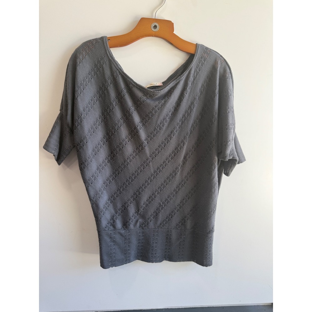 Teenbell Charcoal Gray Pointelle Knit Short Sleeve Scoop Neck Banded Hem Top L